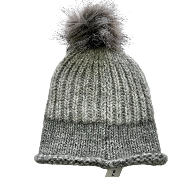 NWT ATHLETA Lizette BEANIE GREY Wool 16064 - Picture 2 of 4